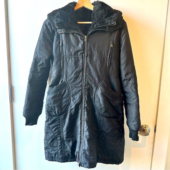 Max & Co black size 4 faux fur lined quilted coat with hood - Picture 1 of 3